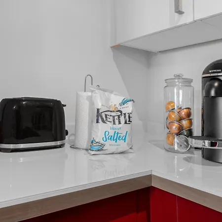 Apartman Japanese Monthly Stay, Freepark, Netflix, Balcony Birmingham
